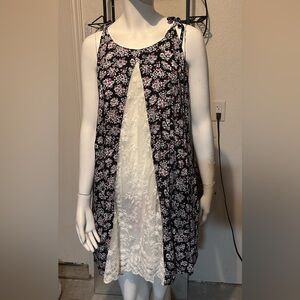 Listicle Black and White Floral Pattern Dress